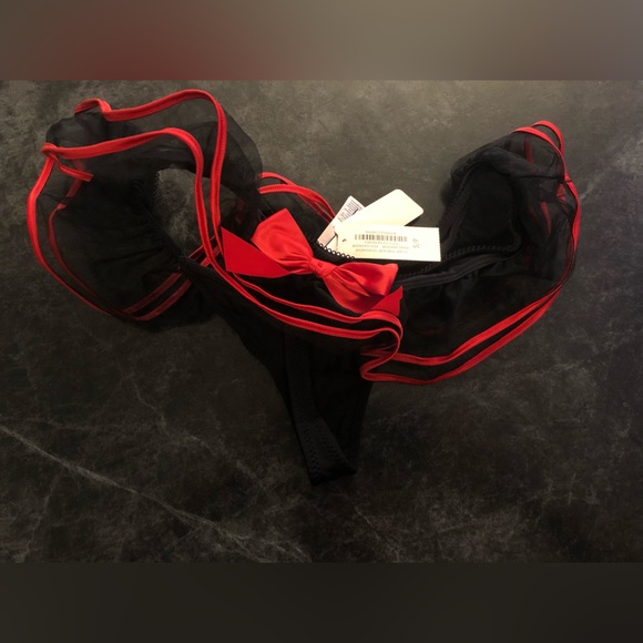 La Senza Ruffle Thong BNWT - Picture 2 of 4